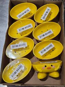 lot 569 image: Lot of 8 Yellow Ceramic Duck Soap Holders