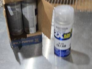 lot 573 image: Rust-Oleum American Accents Gloss Clear Spray Paint - Lot of 5