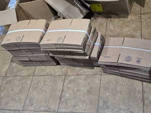 lot 576 image: Uline Corrugated Boxes Assortment - Included Sizes 9x6x3, 9x6x4