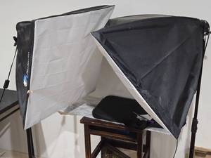 lot 577 image: LimoStudio Softbox Lighting Kit - 2 Lights Only
