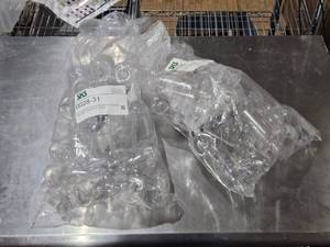lot 593 image: Lot of SKS 4 oz Clear PET Boston Round Bottles