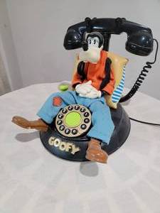 lot 92 image: Telemania Goofy Telephone
