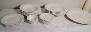 lot 32 image: White Living Quarters Ridges Pattern Chinaware Service