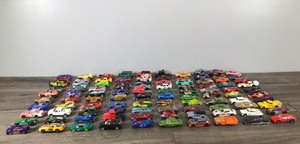 lot 23 image: Lot of 100 Hot Wheels  Matchbox Die Cast Cars & More