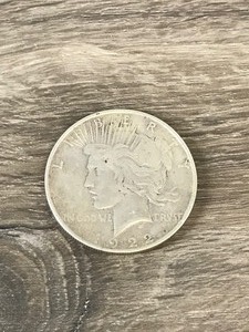 lot 54 image: 1922 Peace Silver Dollar