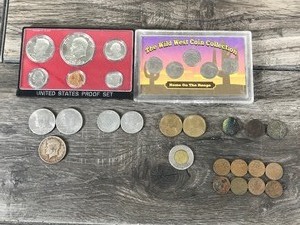 lot 55 image: Lot of Collectible Coins - Inventory list is listed in description