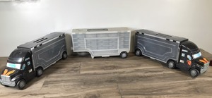 lot 85 image: 3 - Die Cast Car Carrying Cases - 2 Semis and 1 Semi trailer