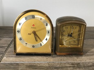 lot 125 image: 2 - Collectible Clocks - Telechron & Pottery Barn (Glass is broken in front)