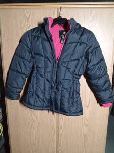 lot 220 image: Girls Xersion black and pink jacket