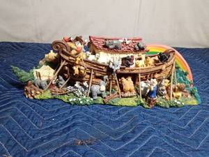 lot 235 image: Vintage musical Noahs Ark made by San Fransisco Music box