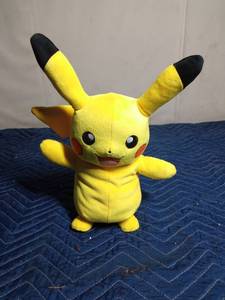lot 236 image: 2001 Talking and moving Pokemon