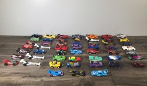 lot 133 image: Lot of Die Cast Race Cars and More