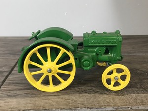 lot 135 image: John Deere Die Cast Metal Tractor - 6 Long x 3 tall x 3.75 wide
