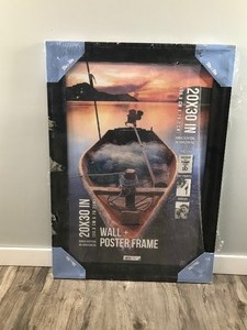 lot 402 image: Wall and Poster Frame (Never Used) - 20 x 30 inch