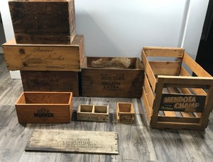 lot 465 image: Lot of Collectible Wooden Boxes  Crates