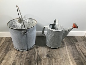 lot 470 image: Vintage Galvanized Watering Can & Bucket