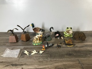 lot 496 image: Lot of Figurines
