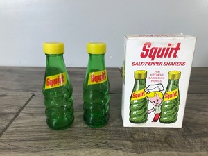 lot 498 image: Vintage 1974 Squirt Salt and Pepper Shakers in Original Box