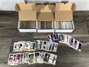 lot 544 image: Lot of Collectible Trading Cards - Mixture of all sports and more