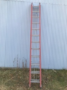 lot 19 image: Werner Electro-Master Non-Conductive Fiberglass Extension Ladder -  Model D6224-2  24 ft
