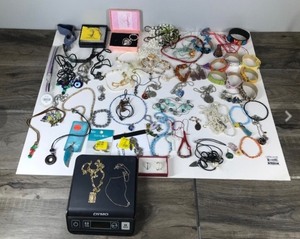 lot 638 image: Lot of Jewelry with Gold  Silver