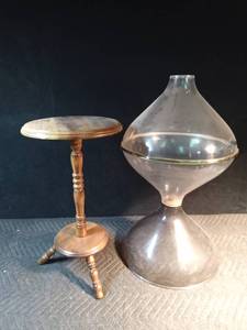 lot 607 image: Plant stand and terrarium