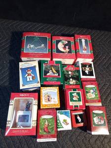 lot 590 image: 1984-2002 Hallmark, Enesco and 1 Avon ornament