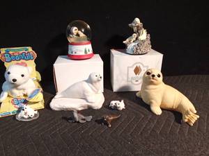 lot 582 image: Flat of seals - see details