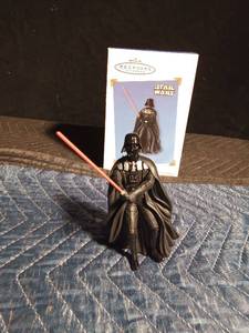 lot 571 image: 2002 Hallmark Star Wars ornament