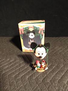 lot 572 image: 1992-1993 Mickey Mouse ornament