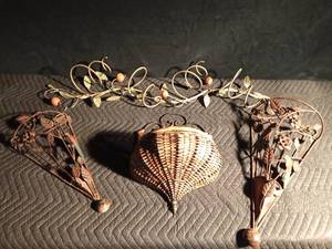 lot 567 image: metal wall decor