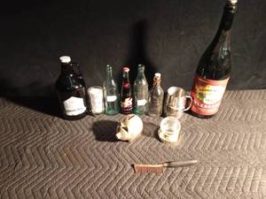 lot 565 image: Lot of vintage bottles, US army metal mug, metal piggy bank, Block North growler, Vintage brass hot comb