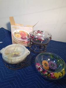 lot 554 image: 3 bowls w floating candles and 2 stands