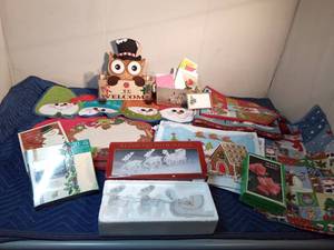 lot 552 image: Reindeer & sleigh, cards, table runners, place mats, card holders, vases and Christmas material