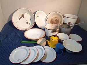 lot 398 image: Lot of vintage enamel ware - Tea pot, cup, bowls, kettle, pots, plates, and pail