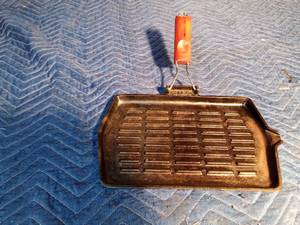 lot 353 image: Cast iron griddle skillet