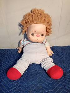 lot 305 image: 1980 Jumbo size Ice Cream doll