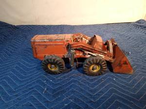 lot 300 image: Vintage Nylant metal grater