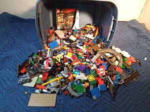 lot 295 image: Lg tote of Legos