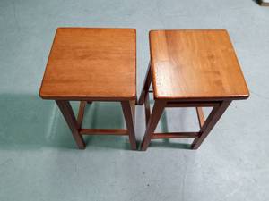 lot 288 image: 2 Solid Wood stools