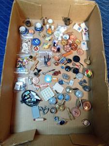 lot 273 image: Box of miniatures