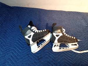 lot 275 image: NHL boys hockey skates