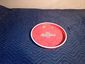 lot 258 image: Old Milwaukee beer tray