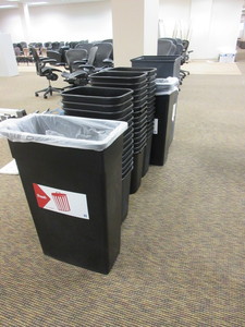 lot 909 image: CONTINENTAL BLACK PLASTIC WASTE BINS - ASSORTED SIZES
