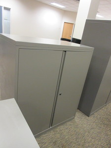 lot 922 image: HERMAN MILLER 2 DOOR CABINET