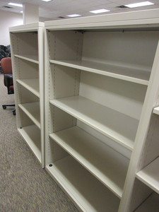 lot 924 image: HERMAN MILLER MERIDIAN METAL BOOKCASES