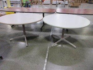 lot 315 image: STEELCASE, ROUND,  LAMINATE TOP TABLES
