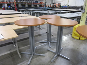 lot 347 image: HERMAN MILLER EVERYWHERE LAMINATE TOP TABLES