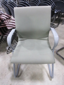 lot 386 image: STEELCASE PROTEGE SERIES MULTI-USE CHAIR