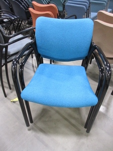 lot 388 image: HERMAN MILLER ASIDE STACKING CHAIRS